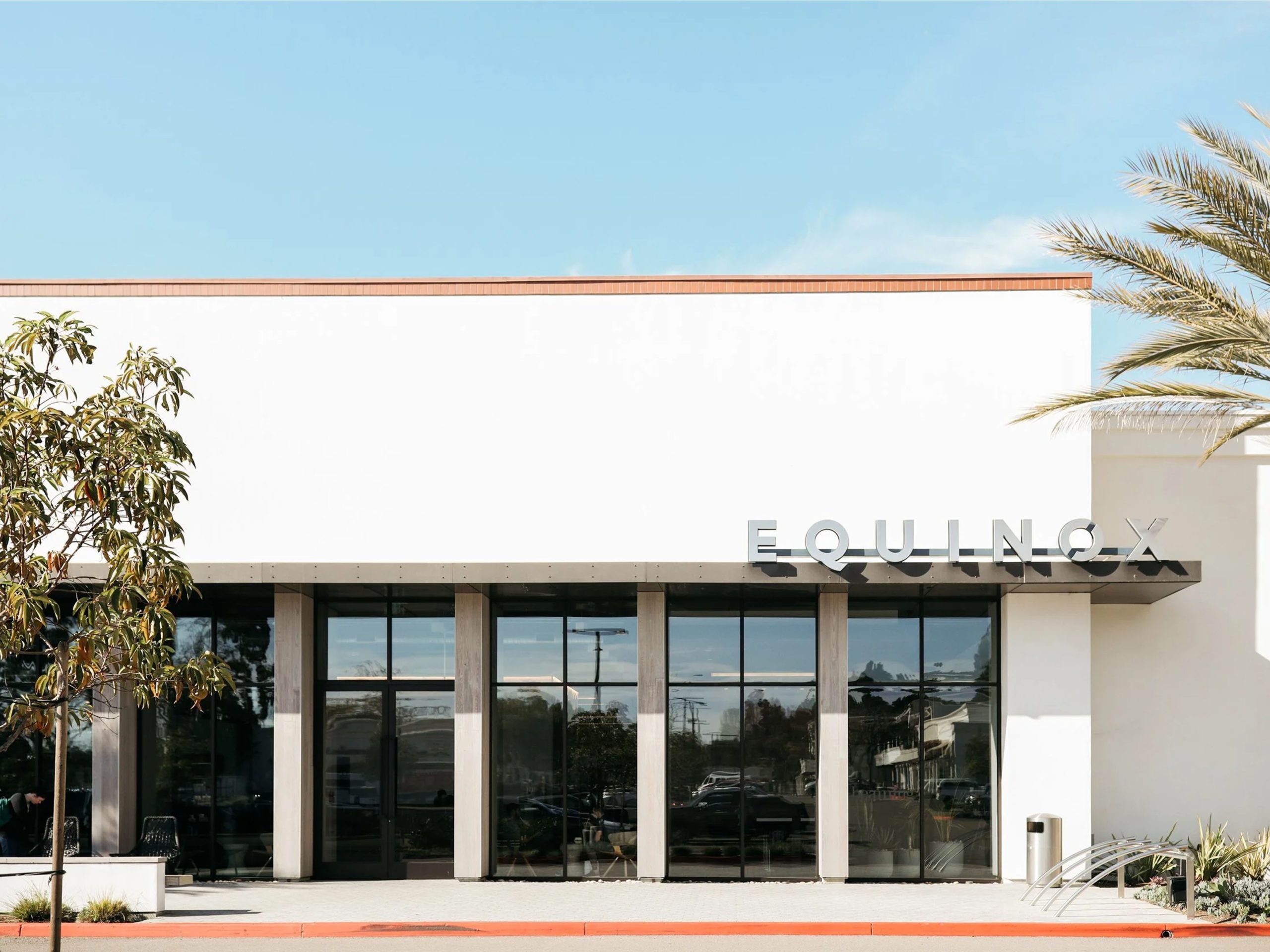 carousel_0001_equinox